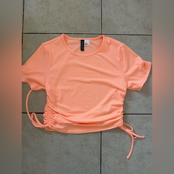 Divided Tops - NWOT Coral Peach Cropped Ruched Top